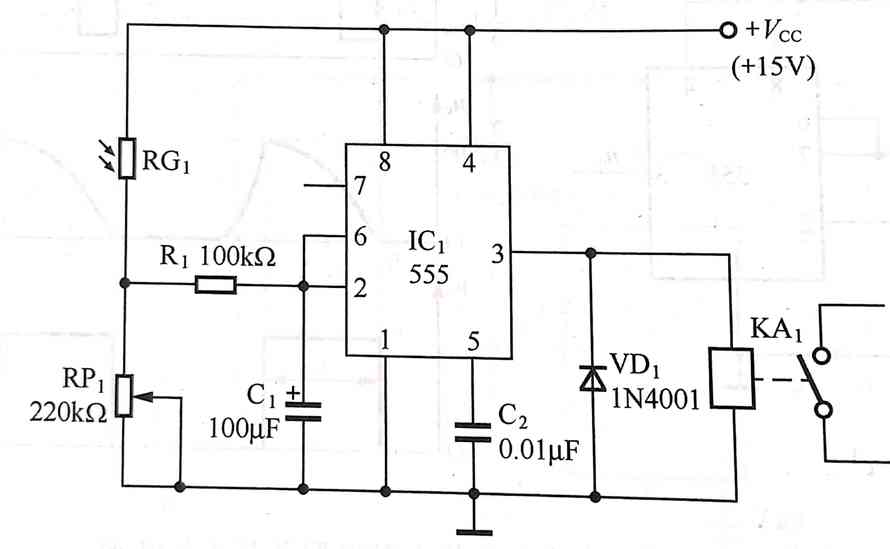 下列这个电路中，RG1是光敏电阻，下图中555定时器接成了什么电路？ 