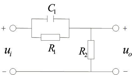 如下图所示的以为输入、为输出的无源电网络的作用是（） 