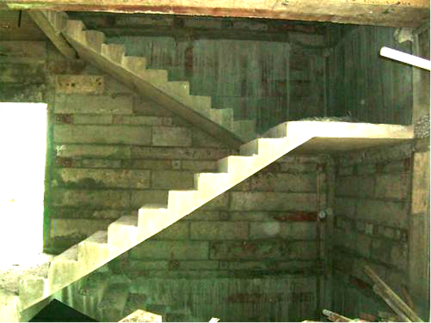 下图所示楼梯为 楼梯。   [图]...下图所示楼梯为 楼梯。   