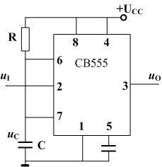 如图所示的电路，设电容初始储能为0；接通电源，在uI端加负脉冲后，（）。 
